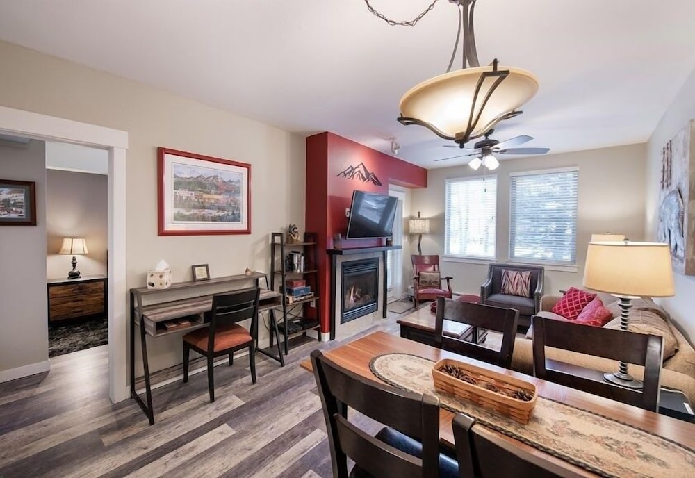 Condo, 1 Bedroom photo 1