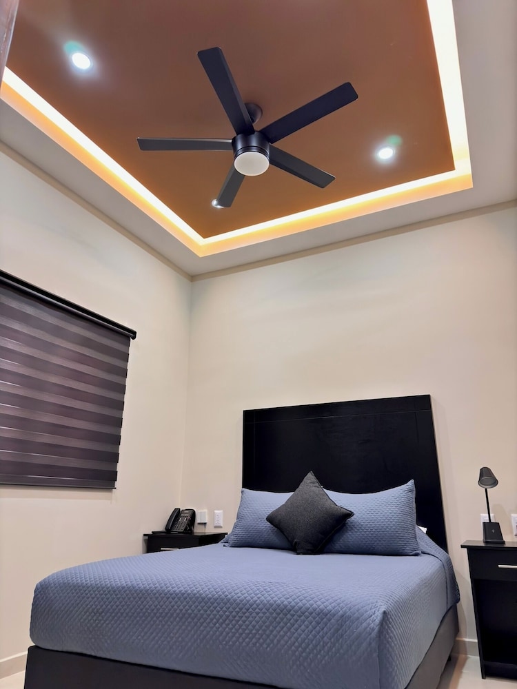 Standard Suite, 1 Queen Bed, Air conditioning, Ground Floor