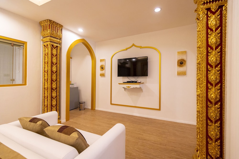 Royal Suite - Photo 12