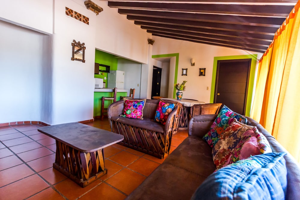 Tropical Sunset Love 1 Bedroom Apartment