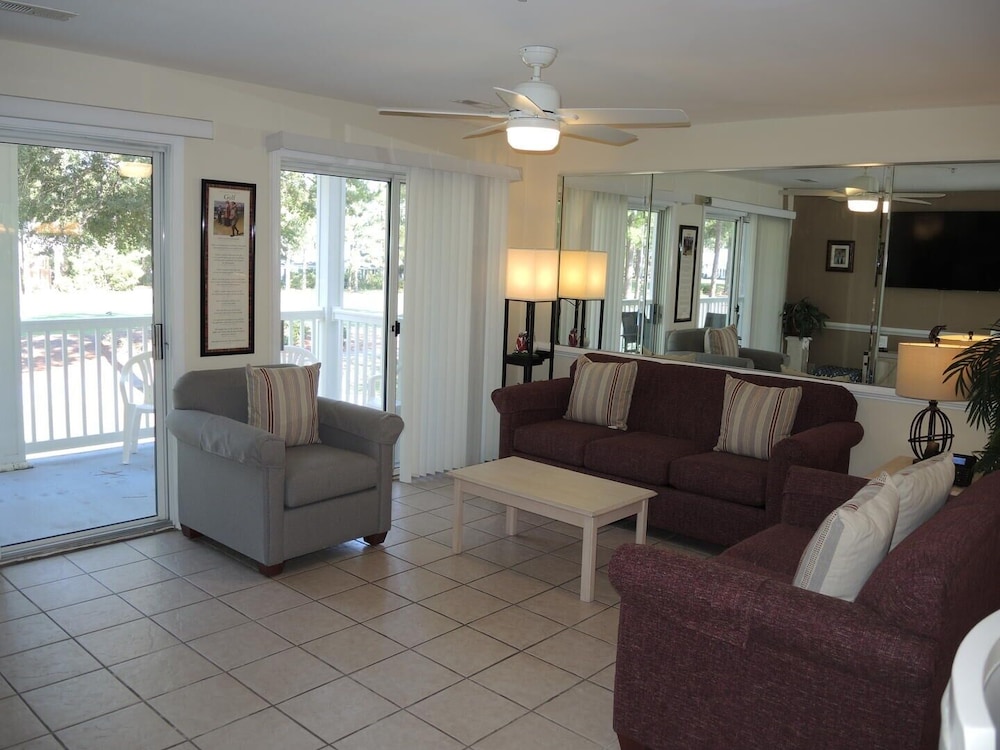 Condo, 1 Bedroom photo 1