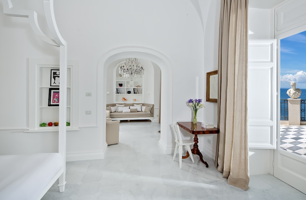 Suite, Hot Tub, Sea View (Lord Astor)