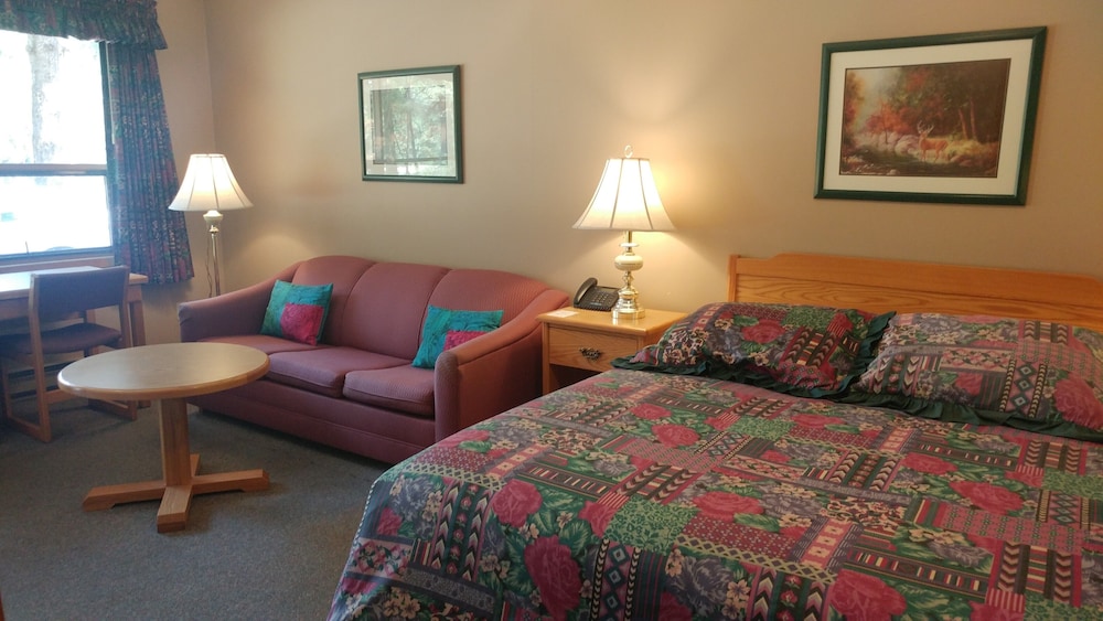 Deluxe Single Room, 1 Queen Bed, Mountain View photo 1