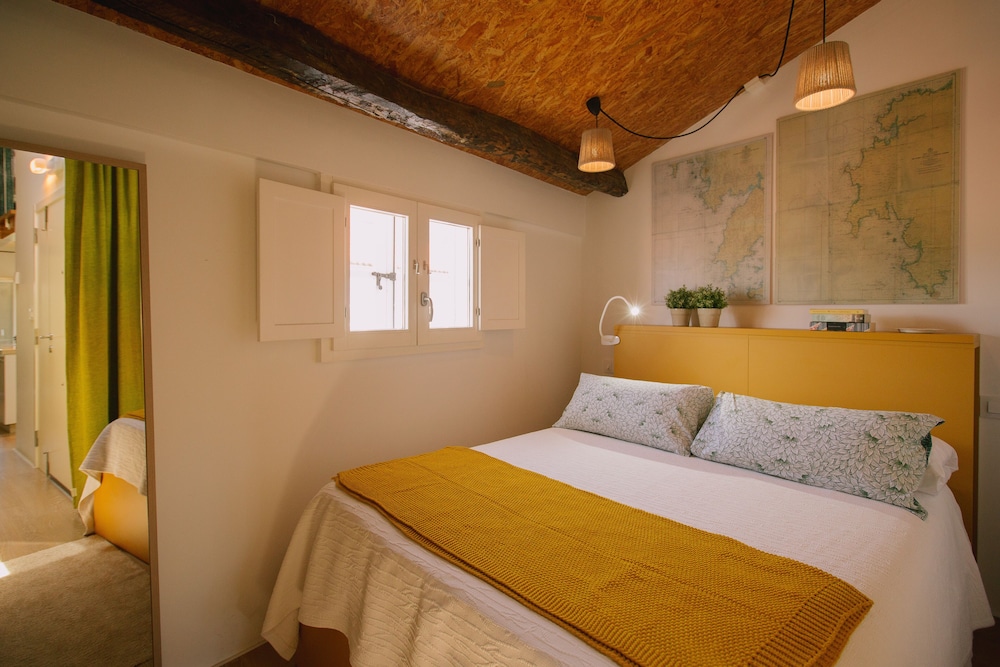 City Loft, 2 Bedrooms, Balcony, Garden View