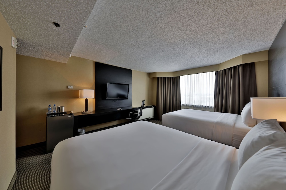 Standard Room, 2 Queen Beds - Photo 3