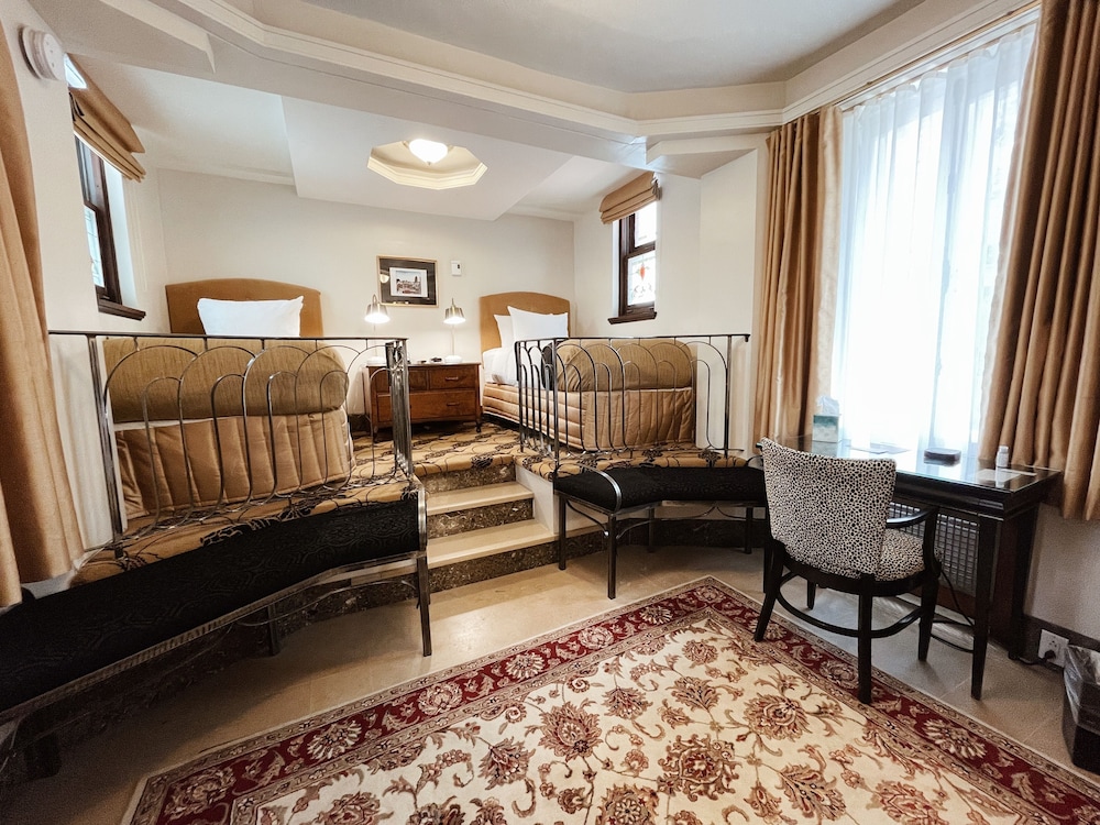 Twin Room (ground floor)