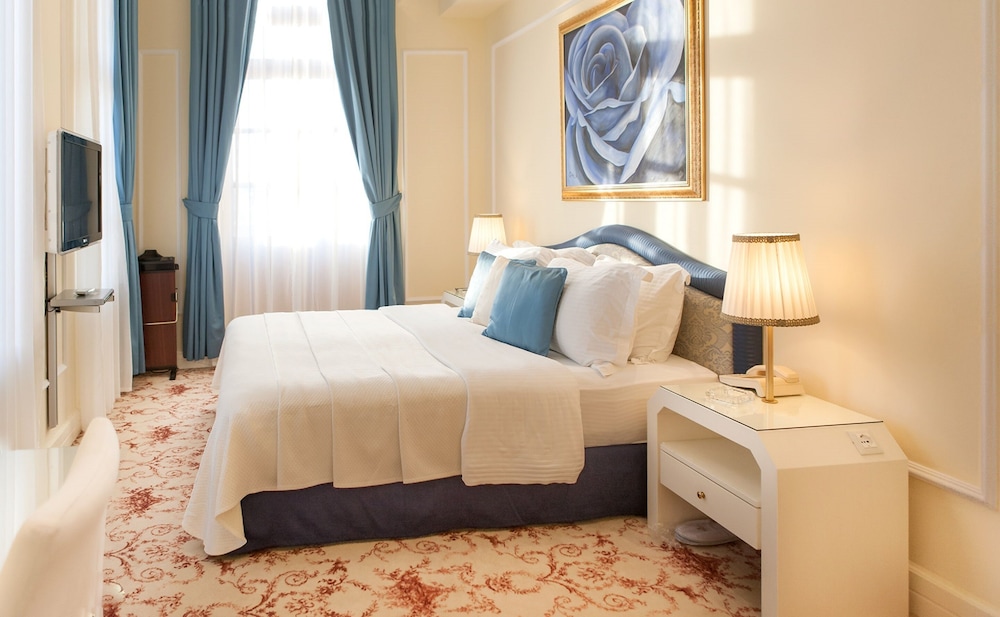 Presidential Suite photo 2