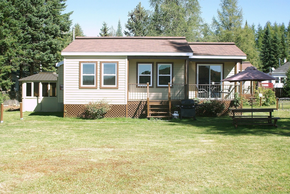 Classic Chalet, 2 Bedrooms photo 1