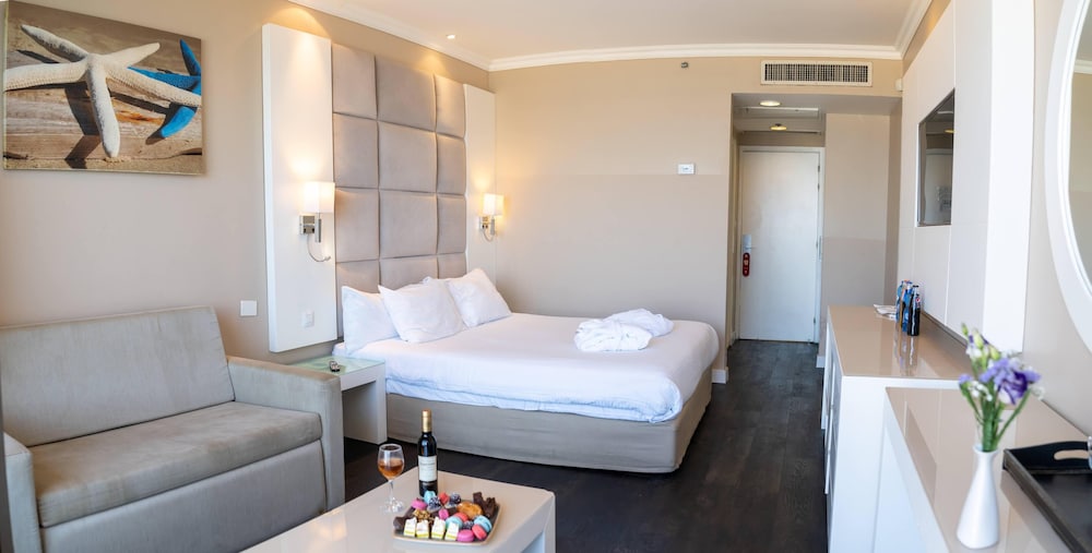 Executive Room photo 3