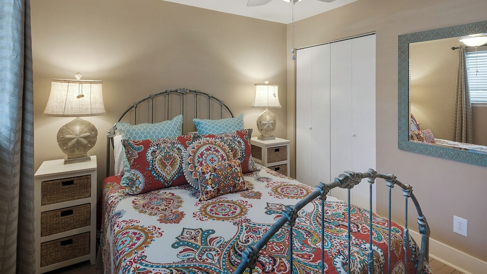 Condo, Multiple Beds, Patio, Partial Ocean View (Beachside Condo 14)