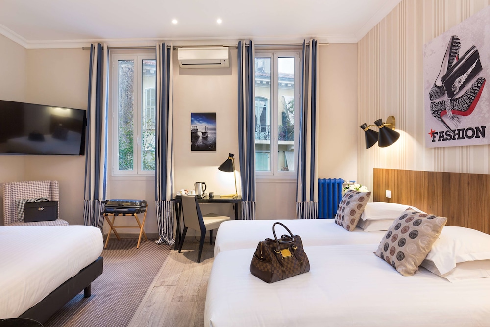 Exclusive Room, Multiple Beds, Non Smoking - Photo 16