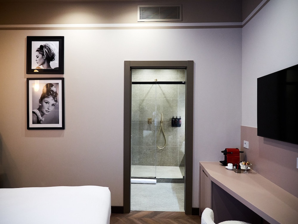 Design Room, 1 Double Bed, Non Smoking (Deluxe), photo 6