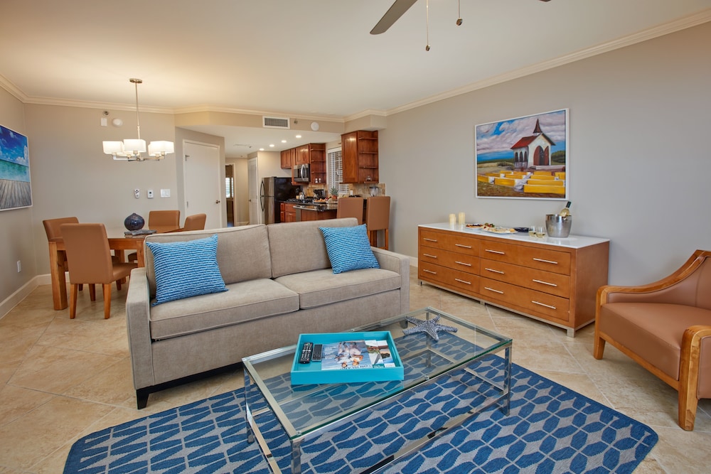 Suite, 1 Bedroom, Kitchen, Golf View
