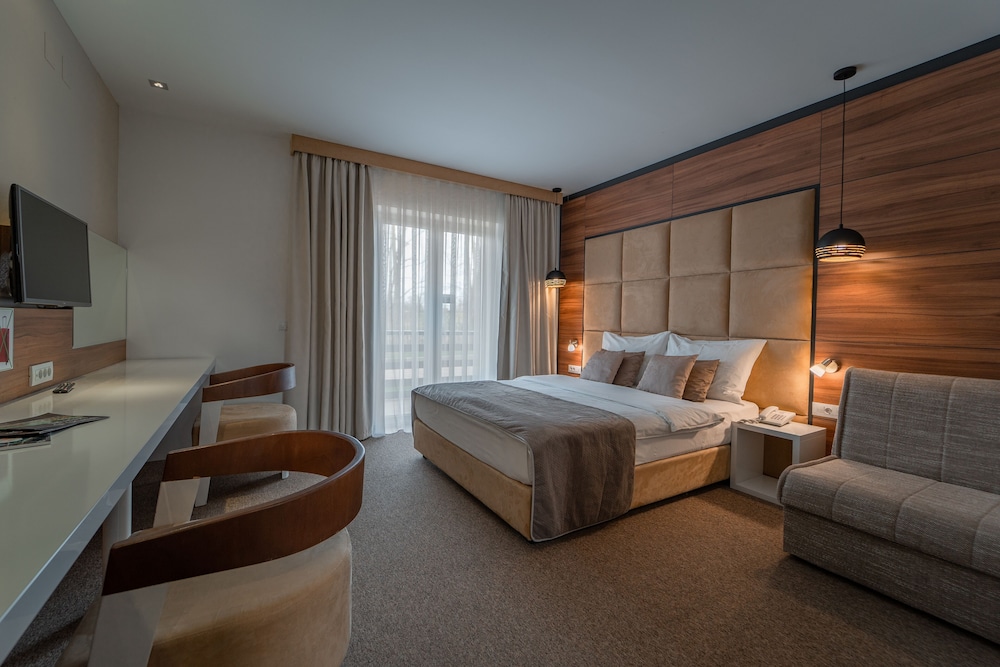 Deluxe Double or Twin Room, Balcony, Valley View