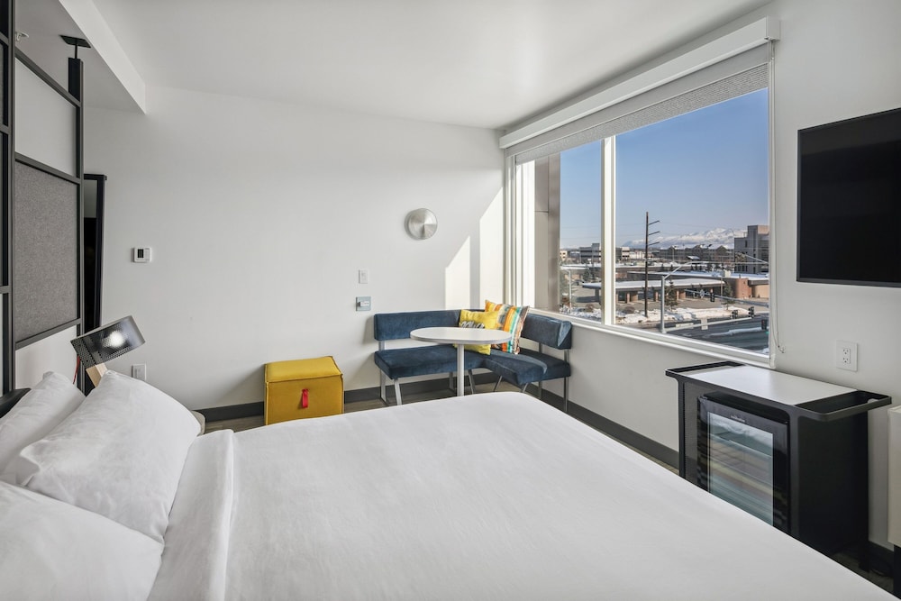 Room, 2 Queen Beds (Mobility/Hearing Access, Roll-In Shwr) - Photo 1