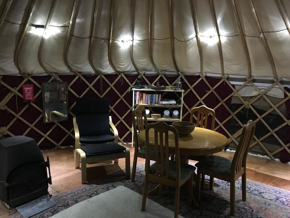 Yurt - Panoramic Hillside Valley View photo 2