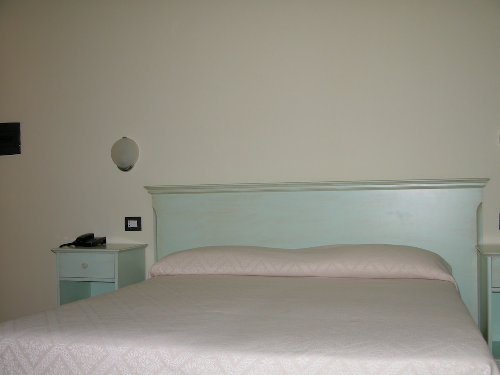 Standard Double Room, Garden Area