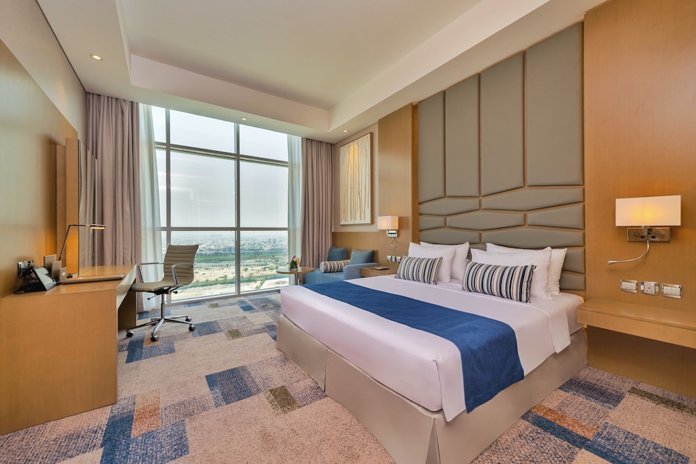 Family Room (Two Connected) with free access to the hotels' private beach at Palm - Jumeirah photo 2