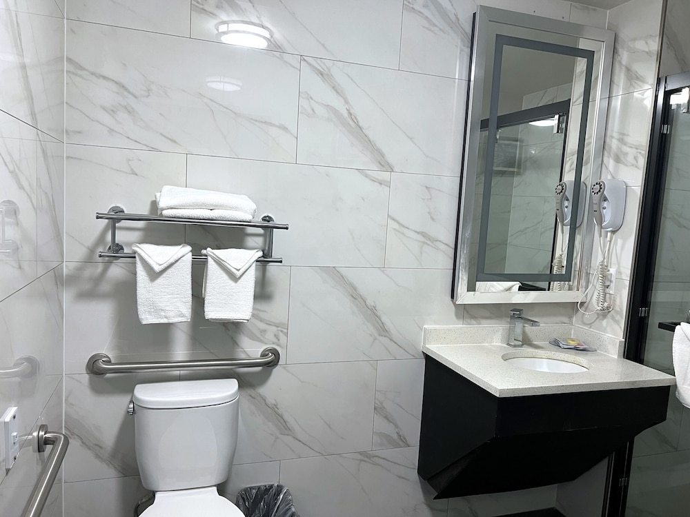 Lotus BLU Inn & Suites, Foto 8