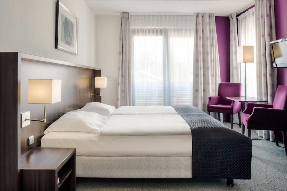 Comfort Room - Photo 1