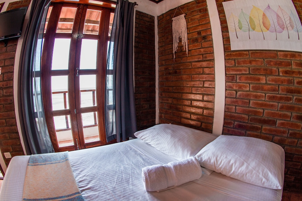 Superior Triple Room, 1 Bedroom, Private Bathroom, Ocean View photo 3