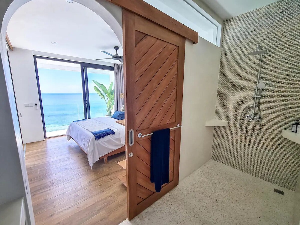 Deluxe Villa, 2 Bedrooms, Balcony, Ocean View photo 2