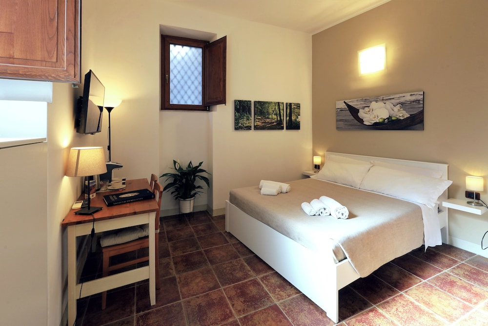 Room, 1 Queen Bed, Non Smoking, Private Bathroom