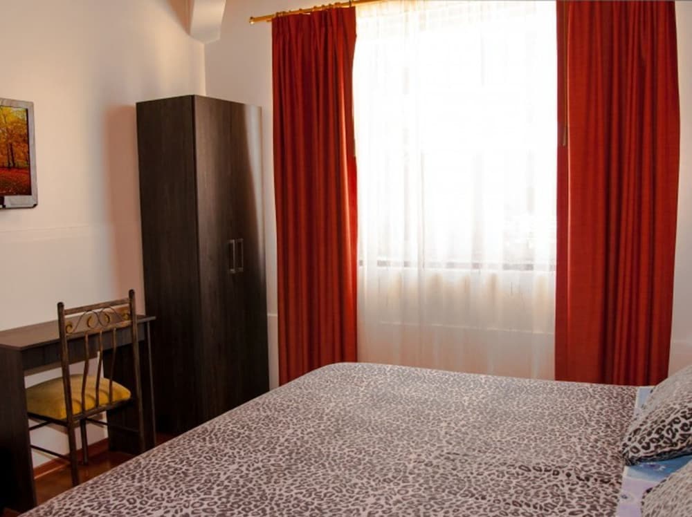 Luxury Room, 1 King Bed, Non Smoking photo 1