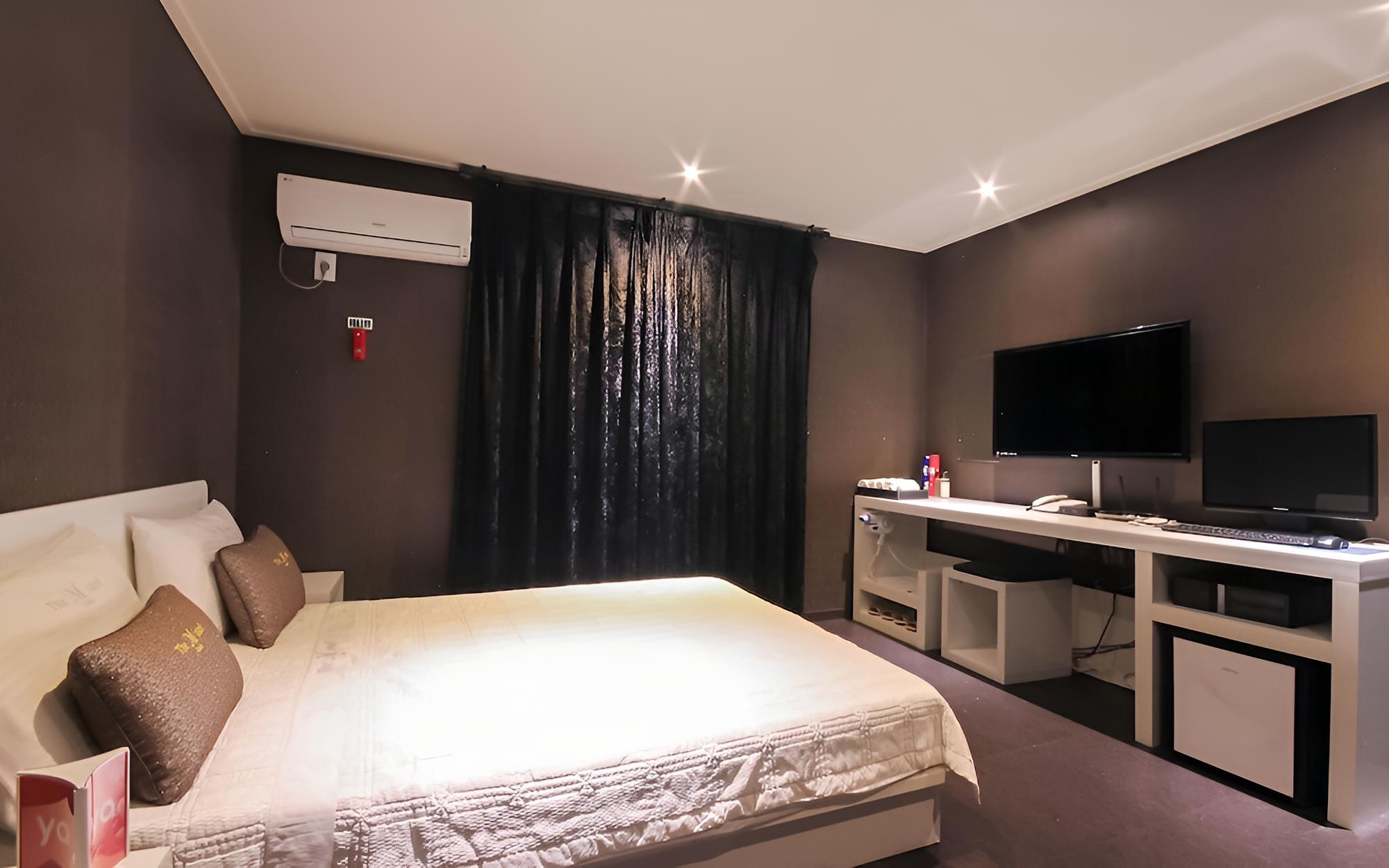 Room (Standard room)