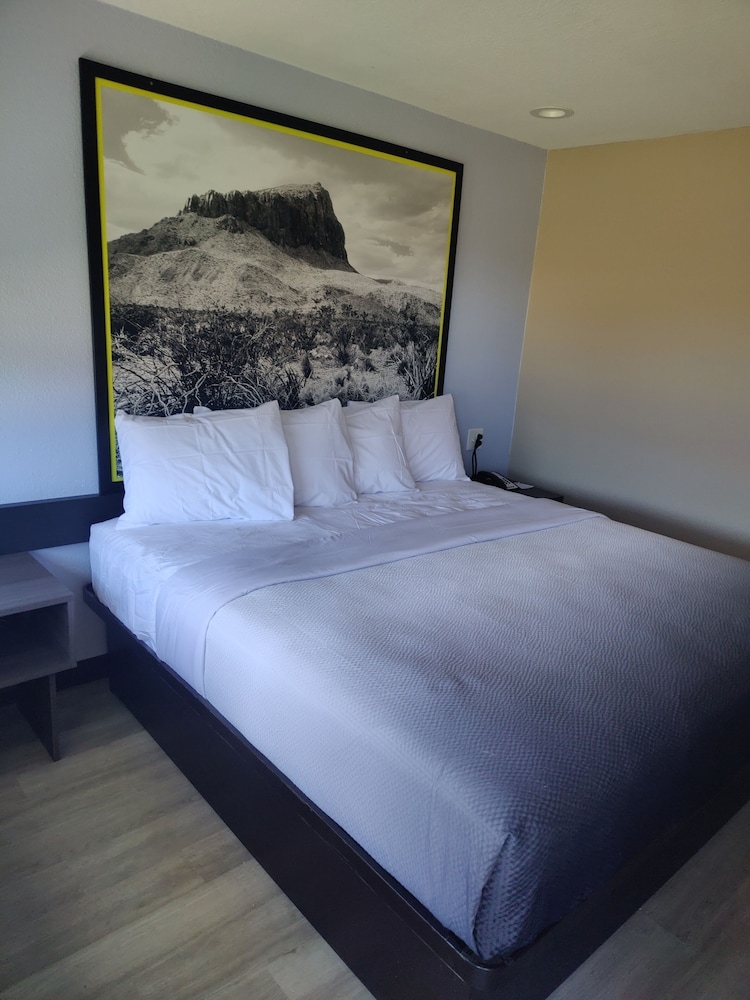 Room, 1 King Bed, Non Smoking - Photo 1