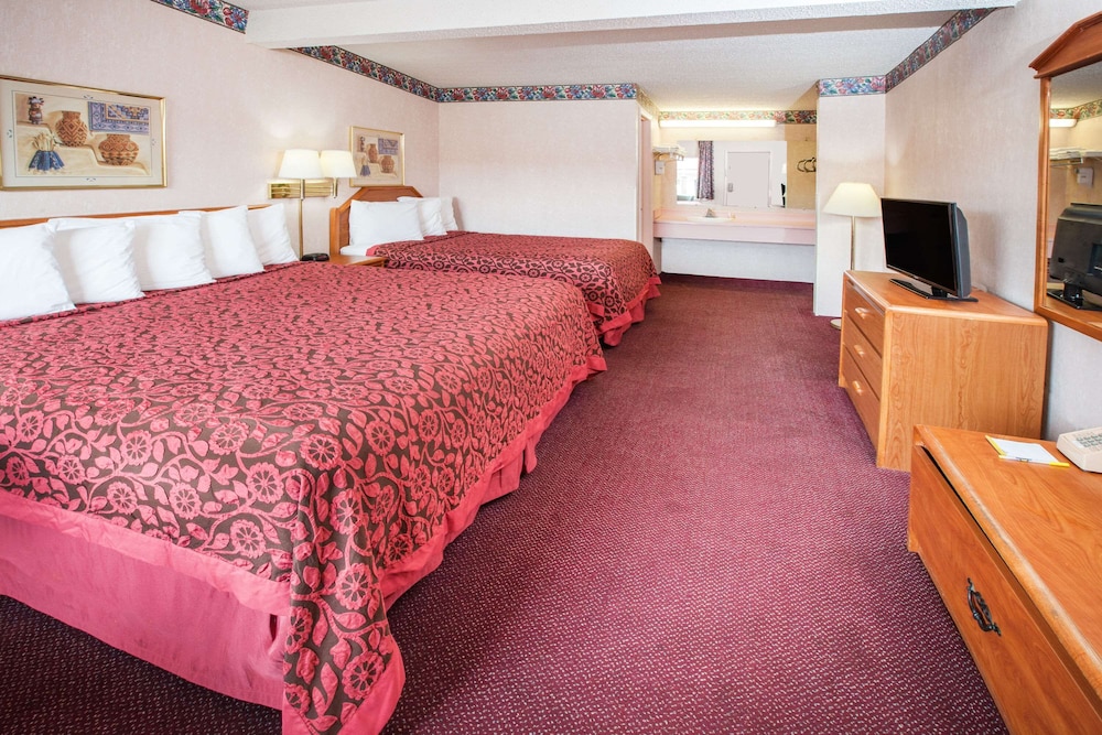Room, 1 King Bed, Smoking