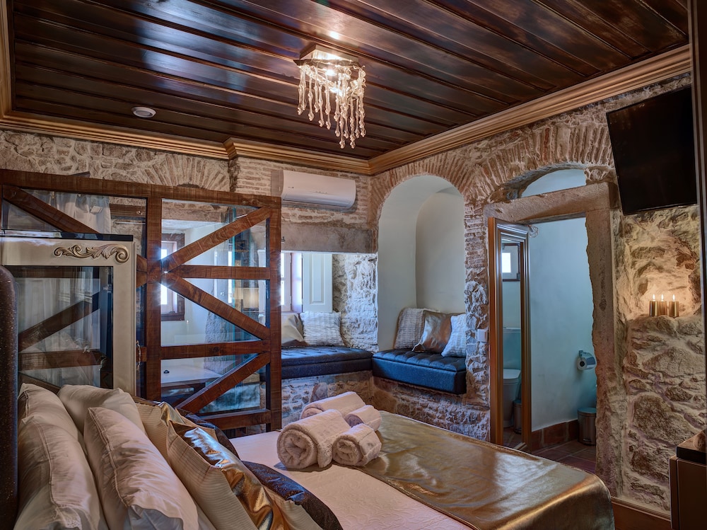 Deluxe Suite, City View photo 3