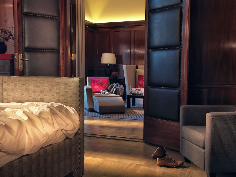 Suite (Behren)