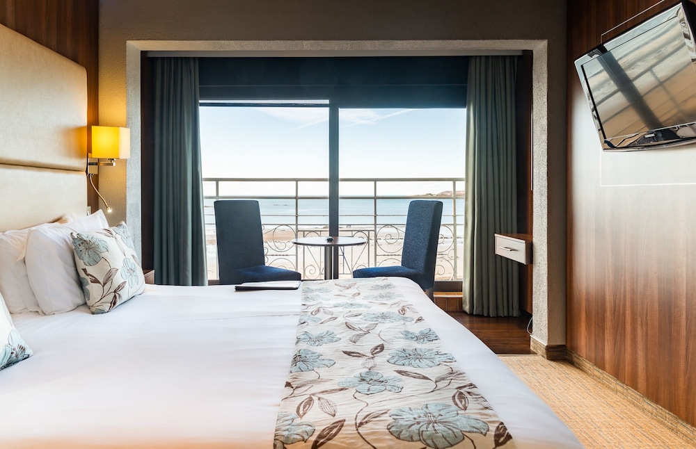 Panoramic Double or Twin Room photo 2