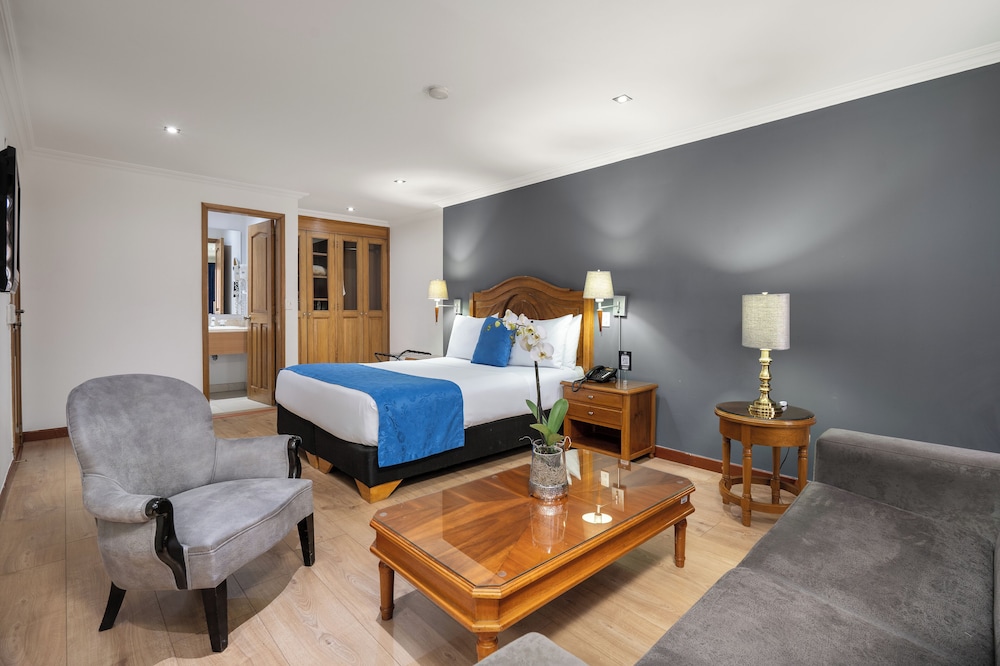 Junior Room, 1 Queen Bed - Photo 16