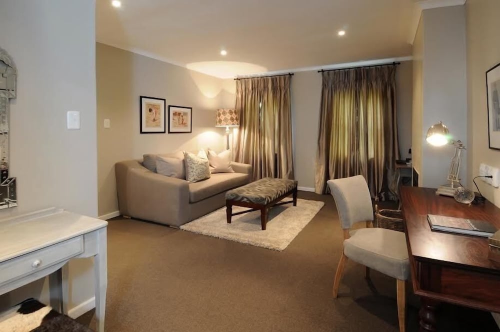 Luxury Suite (upstairs with views) photo 3