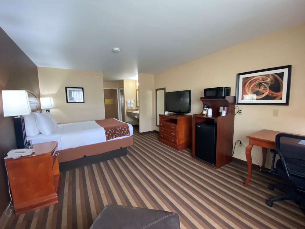 Standard Room, 1 Queen Bed, Non Smoking photo 1