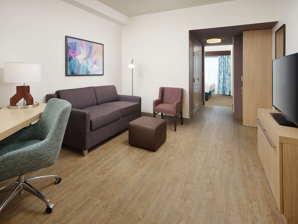 Junior Suite, 1 King Bed - Photo 1