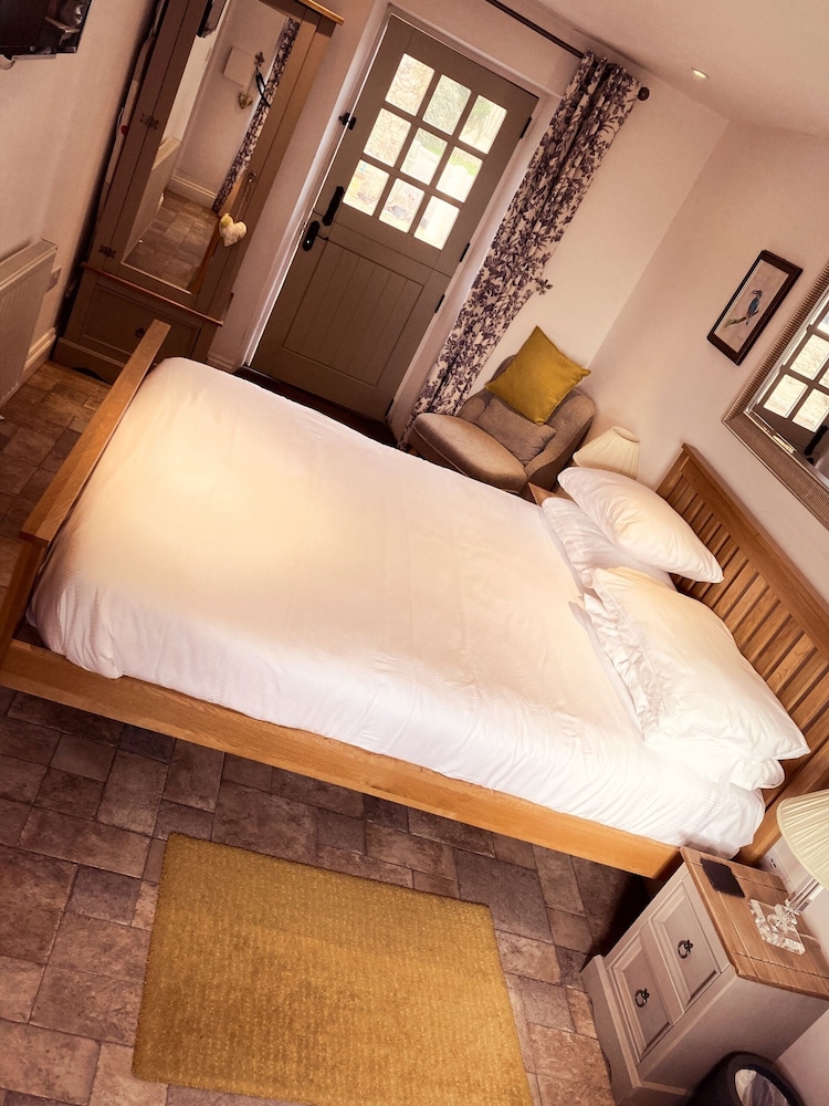 Deluxe Double Room, Ensuite photo 2