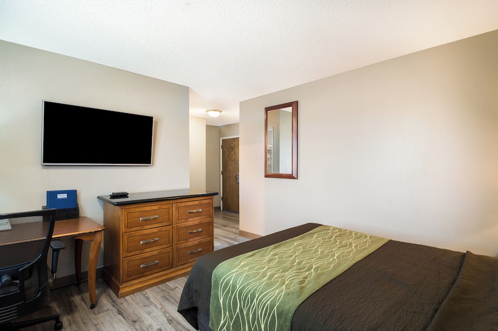 Standard Room, 1 Queen Bed, Non Smoking