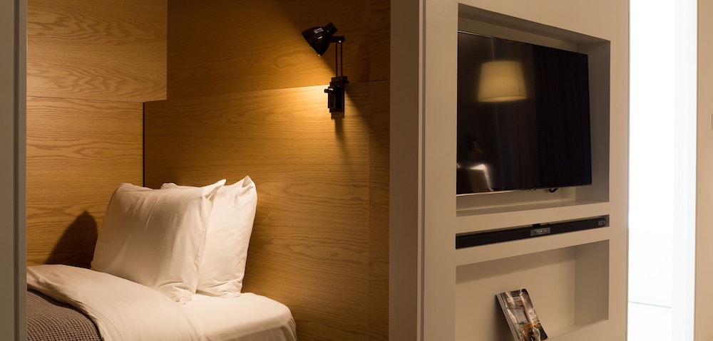 [Pool Package] Deluxe Twin Room, Sea View - All Day Pool Access for 1 Adult photo 2