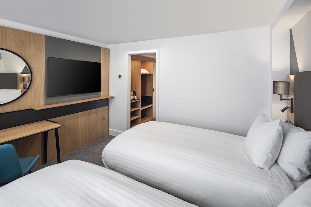 Standard Room, 2 Twin Beds - Photo 1