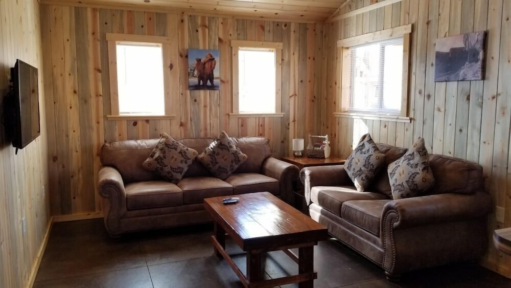 Cabin 8 photo 3
