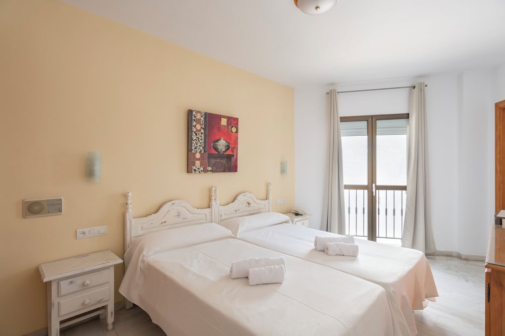 Standard Double Room - Photo 1