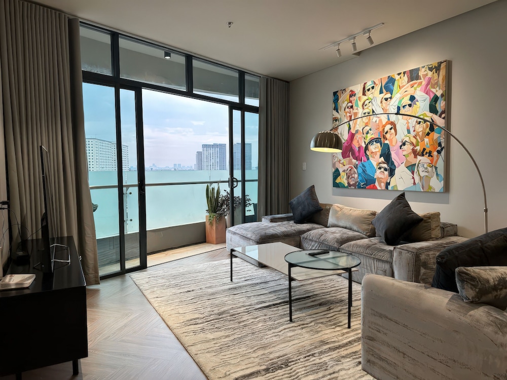 Superior Apartment, 2 Bedrooms, Kitchen, City View