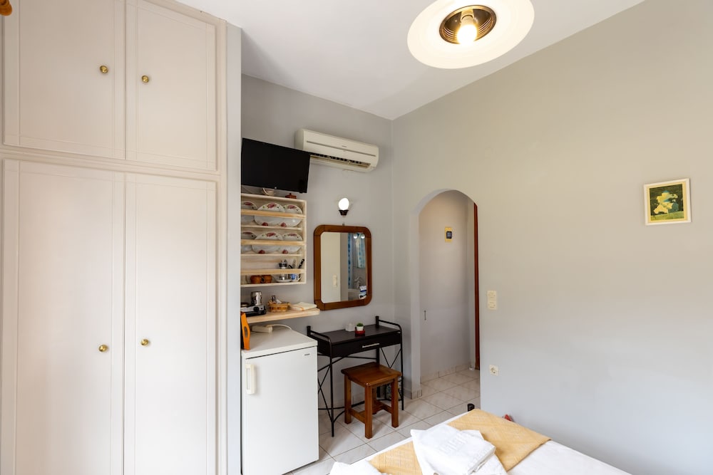 Basic Room photo 2