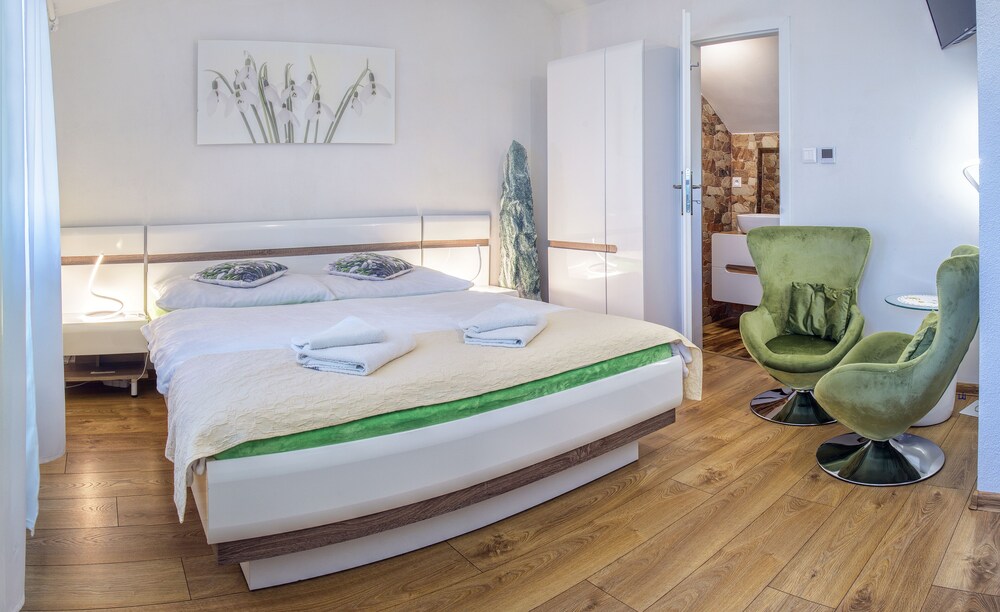 Room (Snezienka)