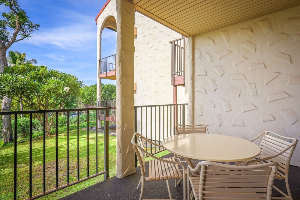 Room, 2 Bedrooms, 2 Bathrooms, Garden View - Photo 11