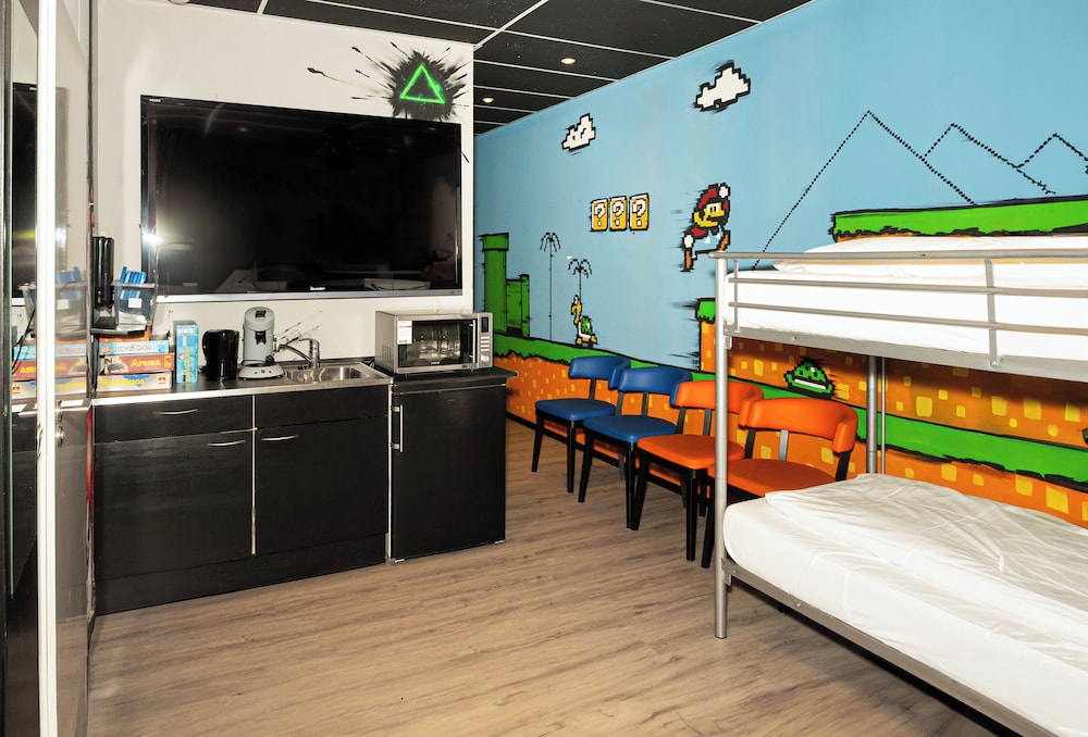 Design Room, 1 Bedroom (Game Theme)