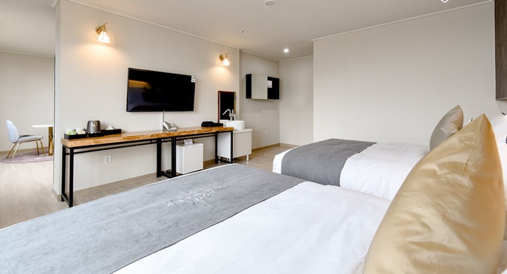 Royal Suite - Photo 1